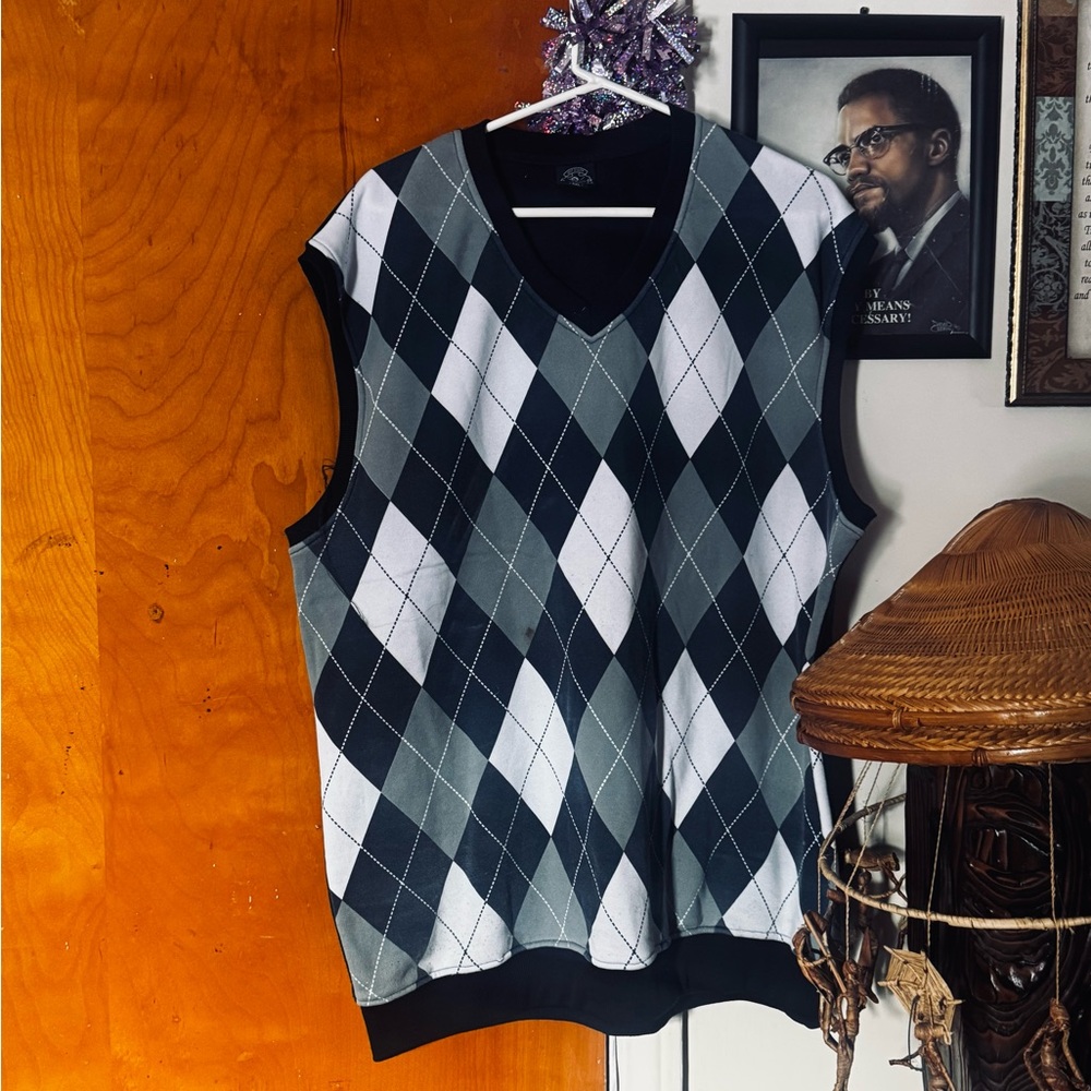 Soprano V-Neck Argyle Sweater Vest - Black, Gray, White